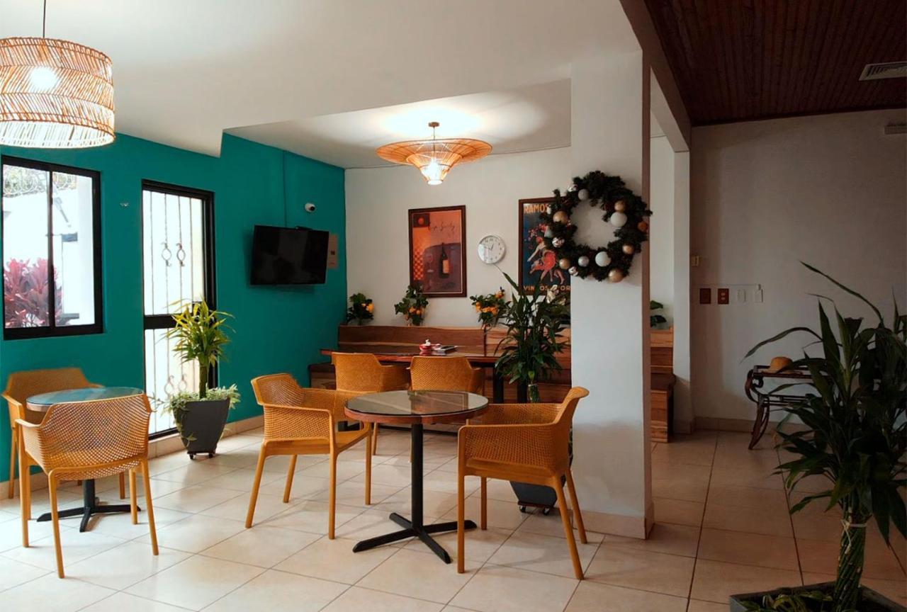 אסקזו Trebol Amarillo Bed & Breakfast מראה חיצוני תמונה