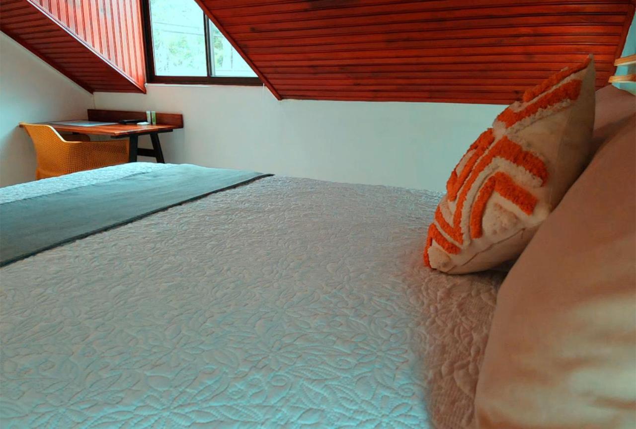 אסקזו Trebol Amarillo Bed & Breakfast מראה חיצוני תמונה